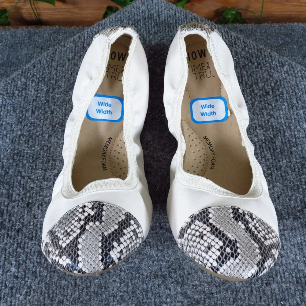 Time‎ and Tru Scrunch Women Ballet Flat 10 Wide Comfort White Snakeskin Print